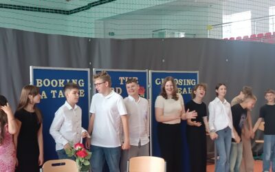 Przedstawienie w języku angielskim